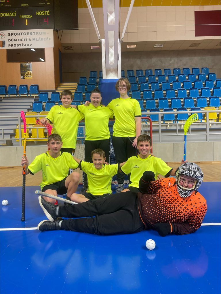 Florbalový turnaj chlapců ze 6. a 7. tříd v Prostějově
