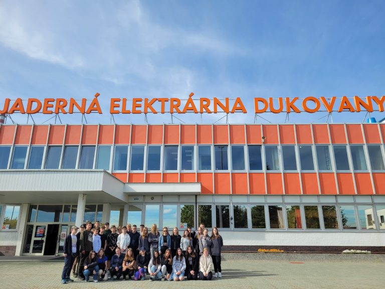 Exkurze do jaderné elektrárny Dukovany a přečerpávací vodní elektrárny Dalešice