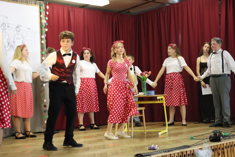 Školní akademie – 6. třída a twist