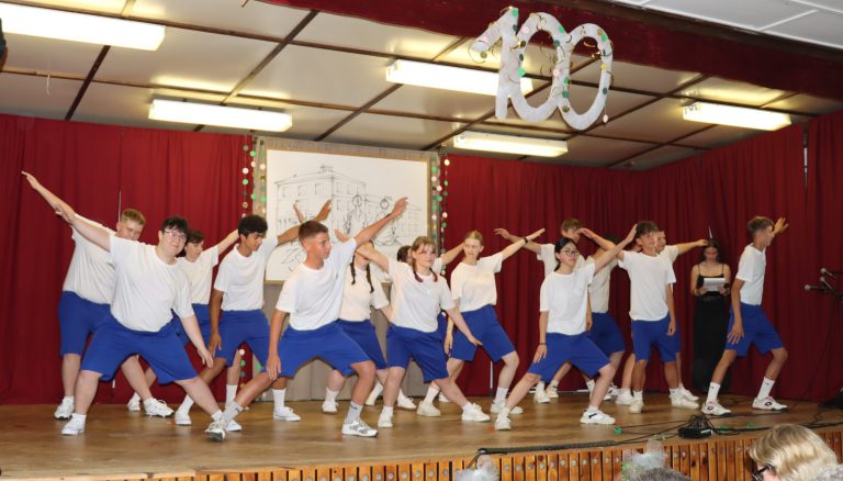 Školní akademie – 8. třída a Spartakiáda