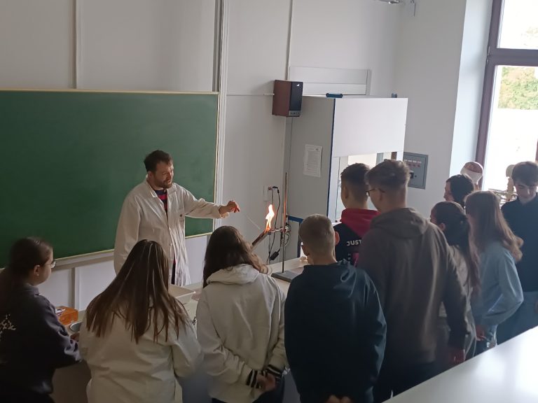 Malá přírodovědná olympiáda